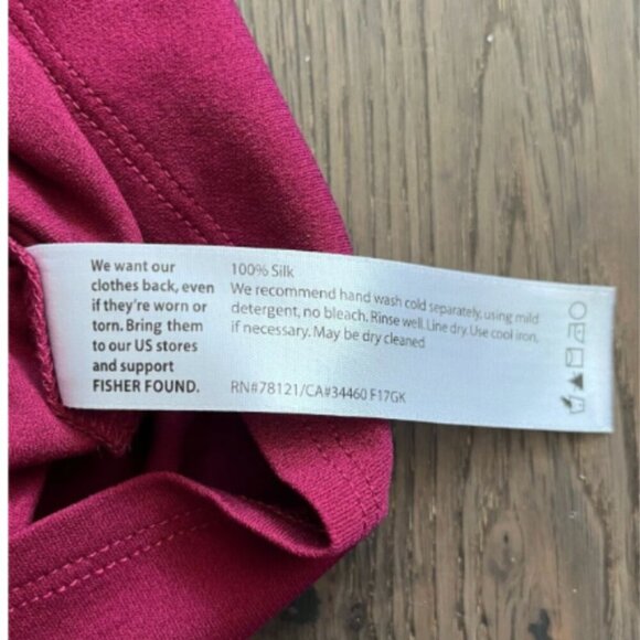 Eileen Fisher 100% Silk Sleeveless Tunic Blouse Size M Cranberry Pink Red - Picture 3 of 7